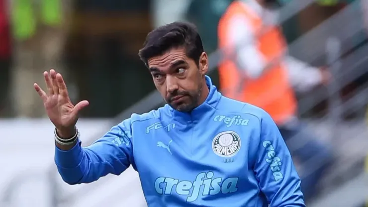 Foto: Cesar Greco/Palmeiras - Abel esboça time para a final do Paulistão