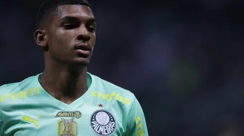 Luis Guilherme tem multa de R$ 300 milhões para transferências internacionais