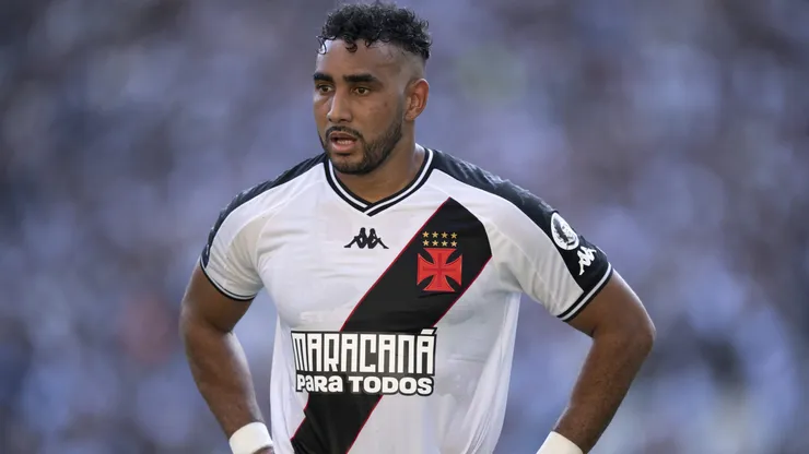 Francês vivia bom momento pelo clube carioca, mas ficará um tempo fora