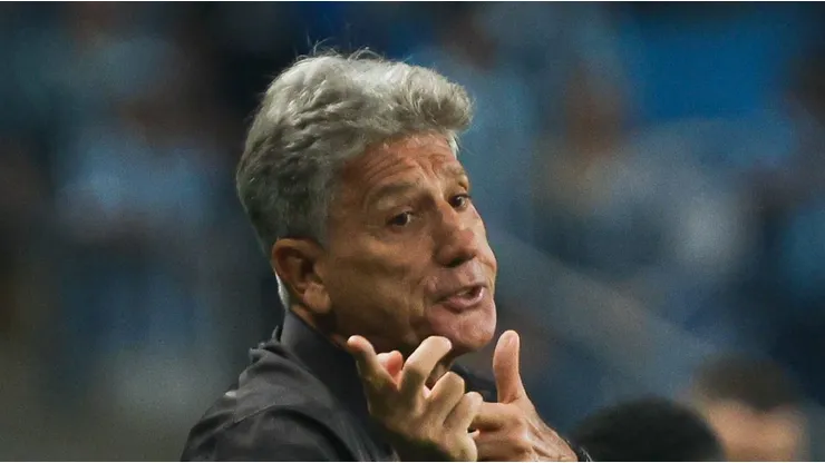 Renato durante partida pelo Gauchão 2024. Treinador vai contar com grande apoio da torcida