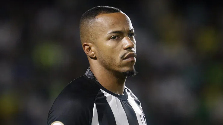 Marlon Freitas recebeu proposta oficial do Vasco, mas Botafogo recusou de prontidão - Foto: Vitor Silva/Botafogo.