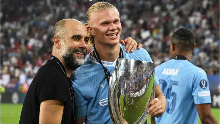 Pep Guardiola e Erling Haaland comemorando um título do Manchester Citý - Foto:Claudio Villa/Getty Images