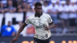 Félix Torres vai mal pelo Corinthians. Foto: Ettore Chiereguini/AGIF