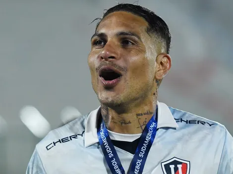 Santos toma decisão sobre contratação de Paolo Guerrero