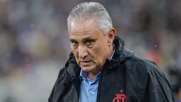 Tite aprovou a contratação do jogador para a temporada