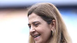 Leila Pereira antes da partida contra o Botafogo-SP, pelo Paulistão 2024. Balanço financeiro do Verdão é divulgado