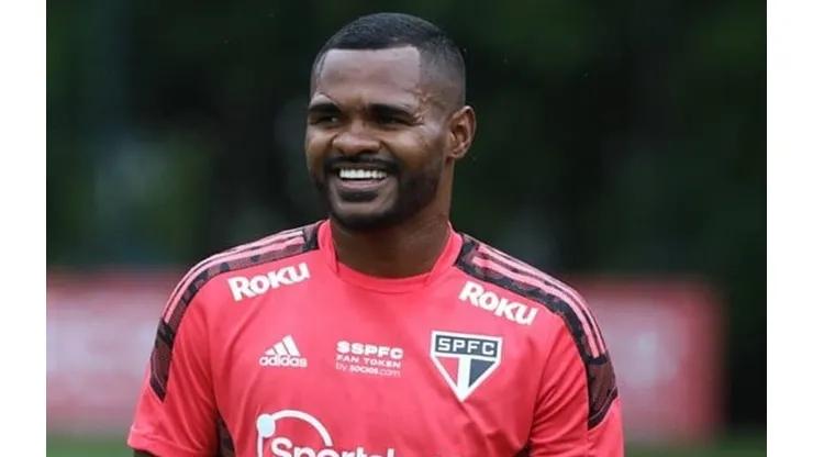 Nikão tem contrato expirando em dezembro e não vai renovar com o São Paulo - Foto: Rubens Chiri/SPFC