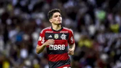 Foto: Marcelo Cortes/ Flamengo - Flamengo deve contratar um novo lateral-esquerdo