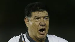 Joel Santana, durante partida da Série B de 2014. Ex-treinador trabalhou no Vasco no passado.
