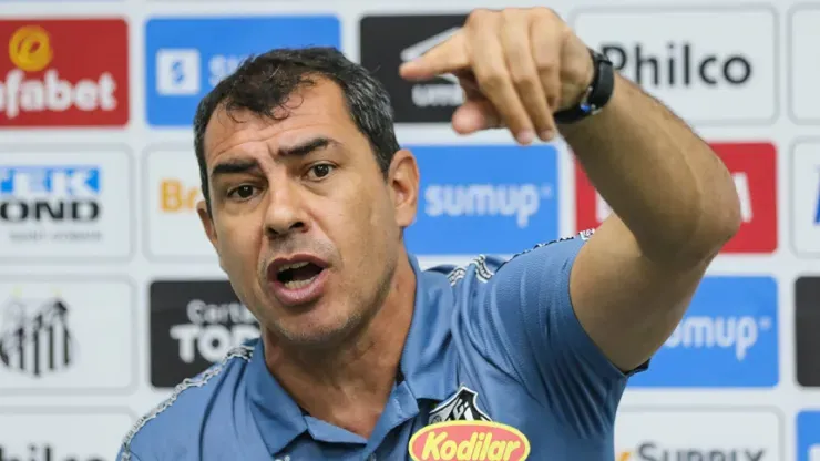 Foto: Luiz Erbes/AGIF - Retrospecto de Fábio Carille pode favorecer Santos na final do Campeonato Paulista