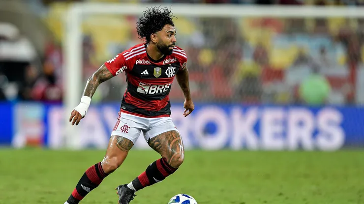 Atacante perdeu espaço no clube carioca