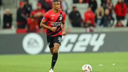 Líder, Athletico-PR desembarca na casa do Fortaleza para 7ª rodada do Brasileirão.