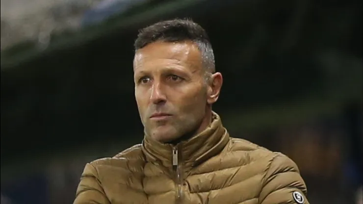 Walter Ribonetto, treinador do Talleres em partida contra o Boca Juniors pela Liga Argentina