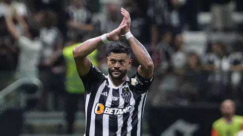 Hulk comemorando em partida da Libertadores