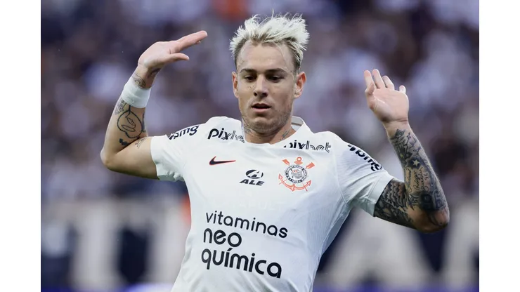 Róger Guedes esteve na Neo Química Arena