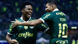 Rony jogador do Palmeiras comemora seu gol com Endrick jogador da sua equipe durante partida contra o Botafogo-SP no estadio Arena Allianz Parque pelo campeonato Copa Do Brasil 2024. Foto: Marcello Zambrana/AGIF