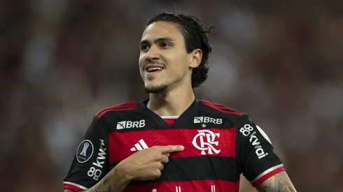 Pedro comemorando um dos gols marcados pelo Fla. Foto: Jorge Rodrigues/AGIF