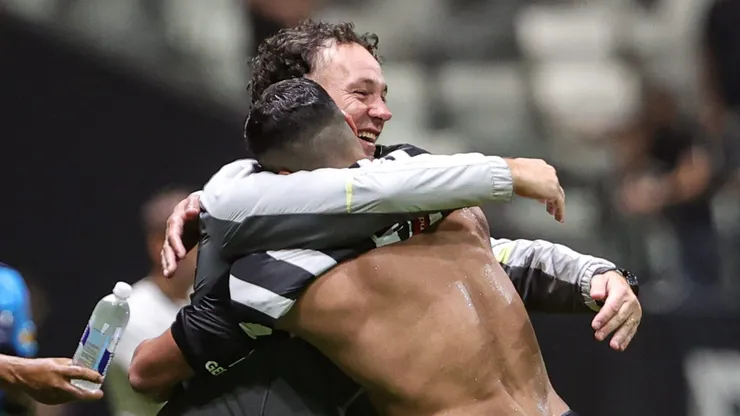 Milito manda a real sobre Hulk após quebra de jejum