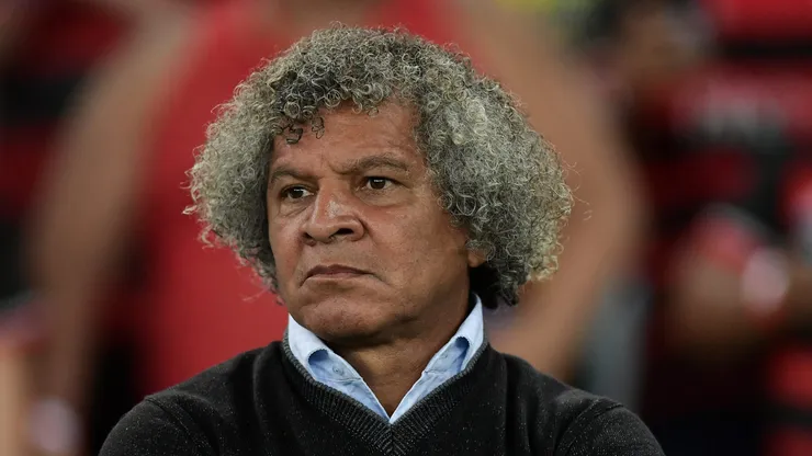 Alberto Gamero, técnico do Millonarios, durante partida contra o Flamengo no estádio Maracanã pela Copa Libertadores