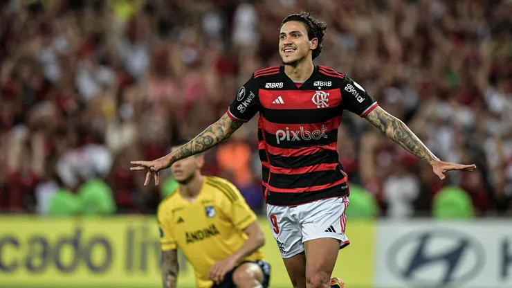 Pedro comemora um de seus gols contra o Millonarios, pela Libertadores, no Maracanã. Foto: Thiago Ribeiro/AGIF