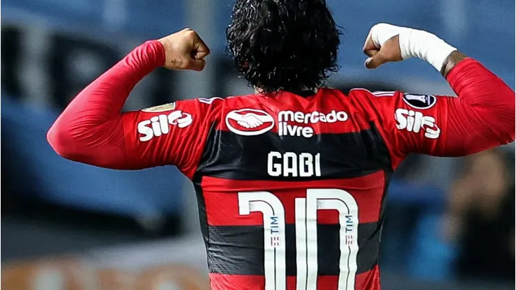 Gabigol volta a 10 do Flamengo na Libertadores