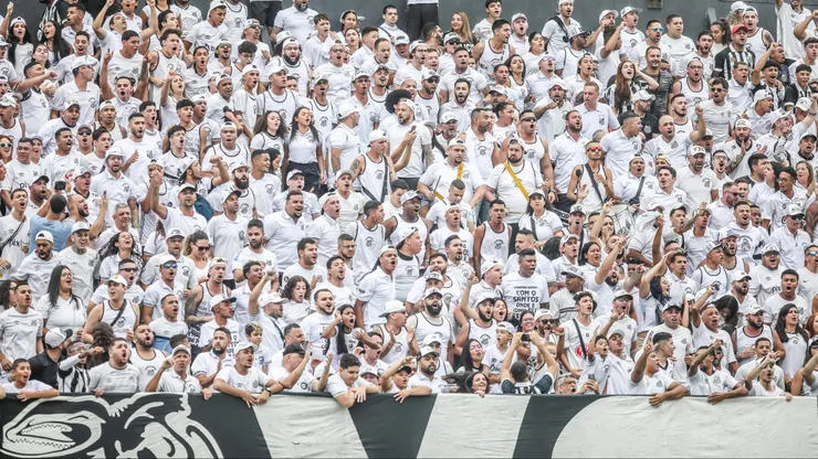 Torcida do Santos nas arquibancadas da Vila Belmiro