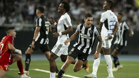 Botafogo tem decisão na Libertadores contra o Junior. Imagem de Hugo comemorando o gol no confronto do jogo de ida no Nilton Santos Foto: Jorge Rodrigues/AGIF