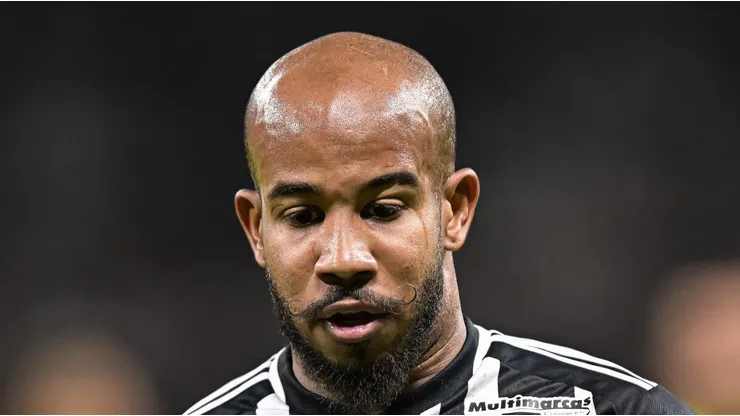 Patrick, meia ex-Atlético e atualmente no Santos