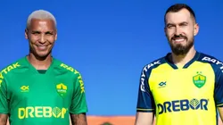 Deyverson e Walter em divulgação do uniforme do Cuiabá
