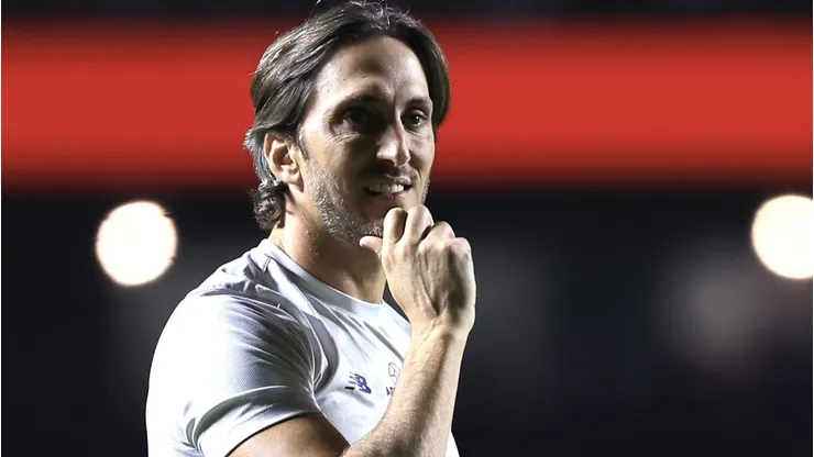 Luis Zubeldía prepara time para tentar vencer Talleres pela primeira vez.