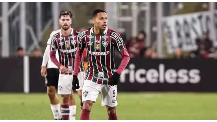Foto: MARCELO GONÇALVES / FLUMINENSE FC - Alexsander pode sair do Fluminense