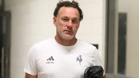 Gabriel Milito prepara o time para o duelo desta terça.