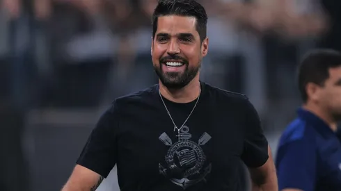 António Oliveira quer contratar no Corinthians