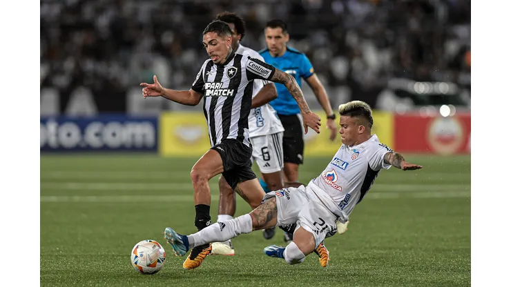 Hugo jogador do Botafogo. Foto: Thiago Ribeiro/AGIF