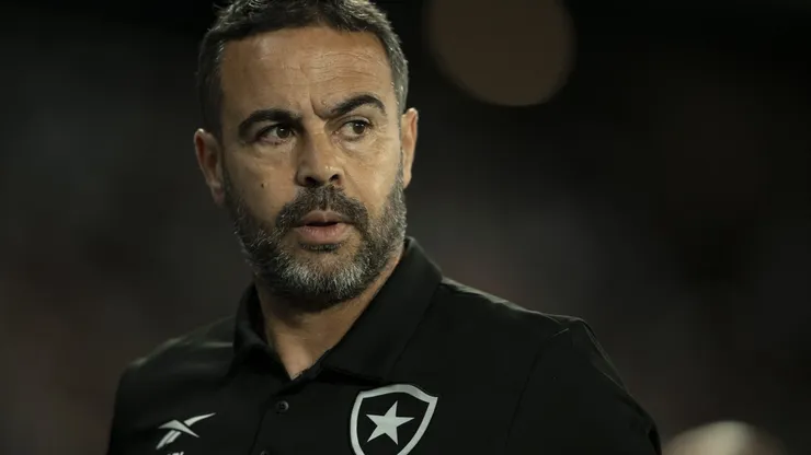 Treinador do Botafogo, Artur Jorge. Foto: Jorge Rodrigues/AGIF