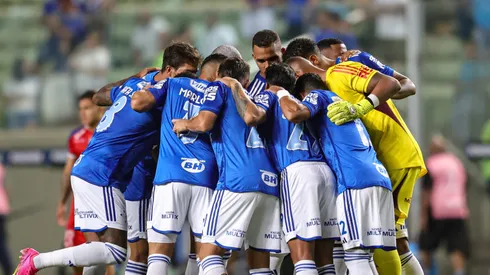 Jogadores do Cruzeiro durante entrada em campo para partida contra o Union la Calera no estadio Independencia pelo campeonato Copa Sul-Americana 2024. Foto: Gilson Lobo/AGIF