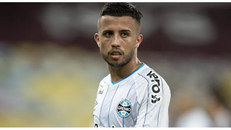 Matheus Henrique faz o Imortal ligar o alerta no mercado europeu