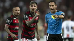 Facundo Tello apitando jogo do Flamengo, contra o Palestino, no Maracanã, pela Libertadores 2024. Foto: Jorge Rodrigues/AGIF