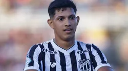 Erick Pulga ficou mais perto do Timão após nova postura nos bastidores