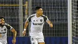 Paulinho comemora gol pelo Atlético-MG. Foto: Fotobairesarg/AGIF