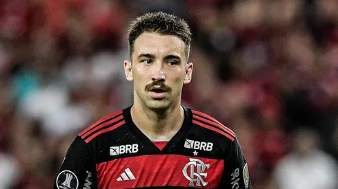 Léo Ortiz, jogador do Flamengo, durante partida contra o Palestino, no estádio Maracanã pela Copa Libertadores