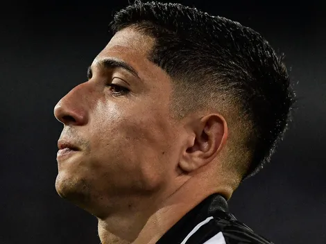 Após sentir desconforto, Savarino será desfalque para o Botafogo