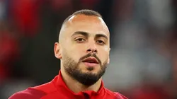 Arthur Cabral aquece antes do jogo entre Benfica e Rangers. Encarnados pedem alto pelo centroavante.