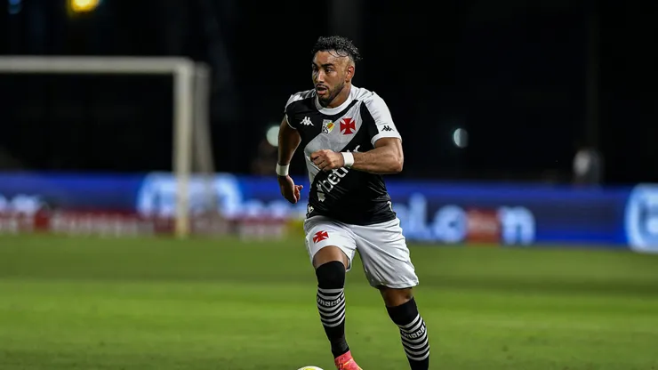 Payet líder de assistências do Vasco em 2024. Payet no Jogo Vasco x Vitória no Brasileirão.Foto: Thiago Ribeiro/AGIF