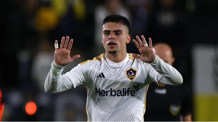 Gabriel Pec durante a partida diante do Houston Dynamo FC, na vitória por 2 a 1. Foto: Harry How/Getty Images