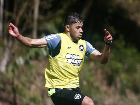 Botafogo faz ação para vítimas do RS; Romero e +1 marcam presença