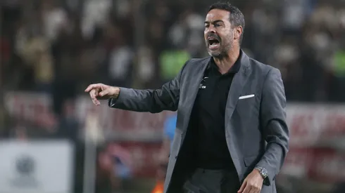 Arthur Jorge quer Botafogo competitivo para voltar a ser campeão. Arthur jorge em jogo Universitário 0 x 1 Botafogo.Foto: Vitor Silva/Botafogo.