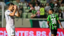Willian Bigode jogador do Santos durante partida contra o America-MG. Foto: Fernando Moreno/AGIF