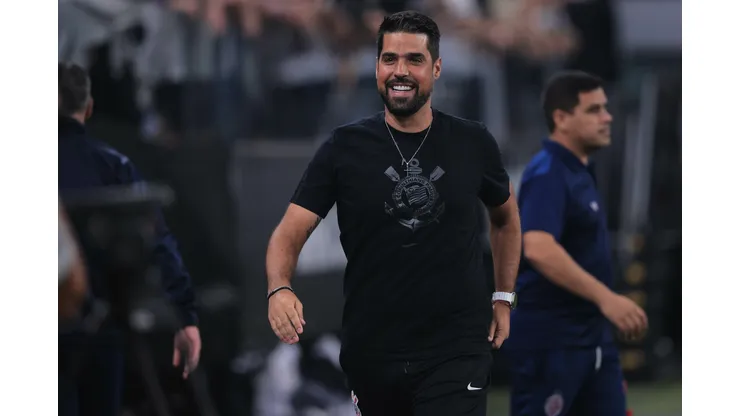 António Oliveira vê mudança no horário de jogo do Timão.