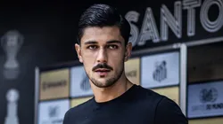 João Basso na apresentação no Santos na Vila Belmiro